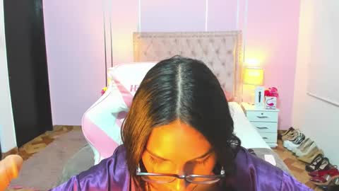 Snapshot of liahjhons chatting on 03/11/25, 02:21 Liah online show from 03/11/25, 02:21