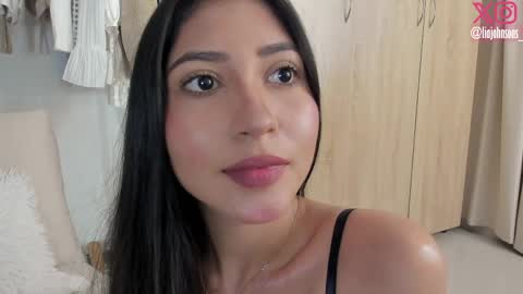 Snapshot of liajohnsons_ chatting on 06/05/26, 02:40 Lia Johnsons online show from 06/05/26, 02:40