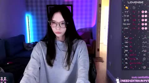 Snapshot of lialilia chatting on 10/08/25, 04:15 lialilia online show from 10/08/25, 04:15