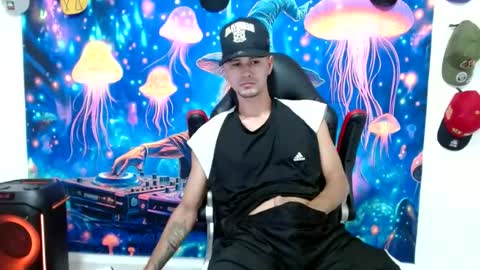 Snapshot of liam_andres12 chatting on 07/07/26, 10:14 Andres online show from 07/07/26, 10:14