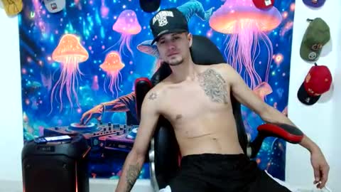 Snapshot of liam_andres12 chatting on 07/18/26, 11:08 Andres online show from 07/18/26, 11:08