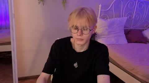 LIAM online show from 04/12/26, 05:23