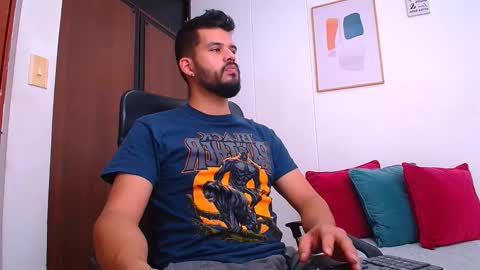 liam_borges online show from 01/18/25, 04:10