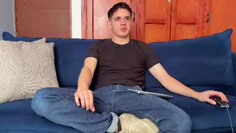 Snapshot of liam_enzho chatting on 06/30/26, 03:35 Liam online show from 06/30/26, 03:35