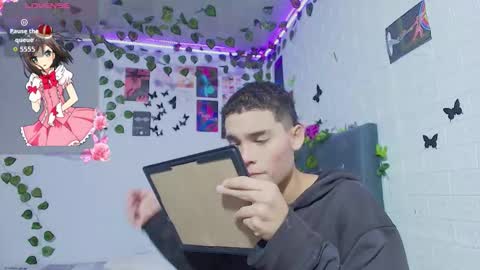 liam_honey18 online show from 10/17/25, 12:41