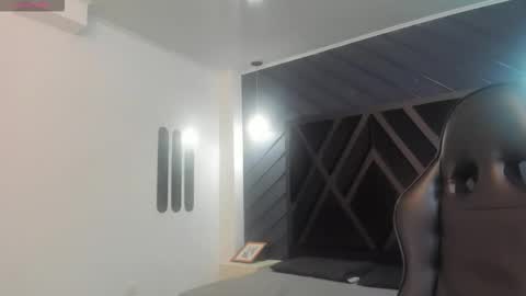 LIAM KLEIN online show from 11/12/25, 11:10