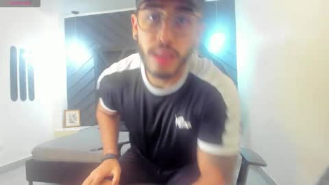 LIAM KLEIN online show from 11/15/25, 11:18