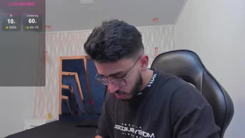 LIAM KLEIN online show from 12/22/25, 11:29