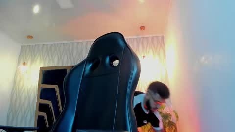 LIAM KLEIN online show from 02/10/26, 11:14