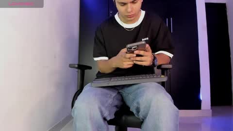 Liam online show from 04/12/26, 10:20