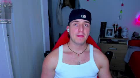 Snapshot of liam_oficial chatting on 12/19/24, 07:51 liam online show from 12/19/24, 07:51