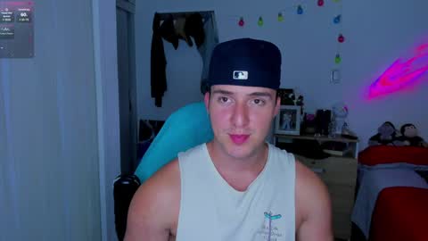 Snapshot of liam_oficial chatting on 01/19/25, 06:09 liam online show from 01/19/25, 06:09