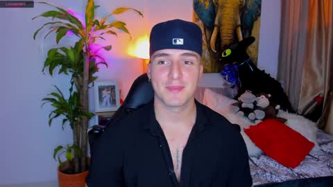 Snapshot of liam_oficial chatting on 02/06/25, 03:48 liam online show from 02/06/25, 03:48