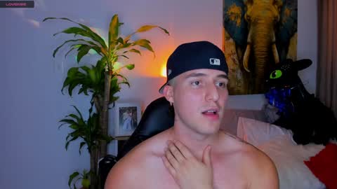 Snapshot of liam_oficial chatting on 02/06/25, 06:51 liam online show from 02/06/25, 06:51