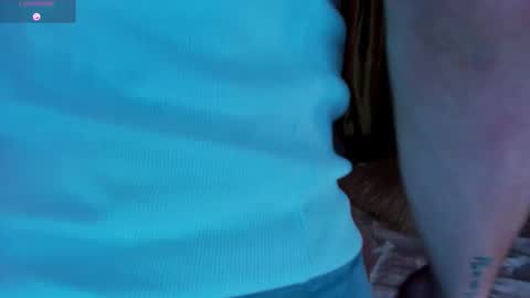 Snapshot of liam_oficial chatting on 10/05/25, 04:00 liam online show from 10/05/25, 04:00