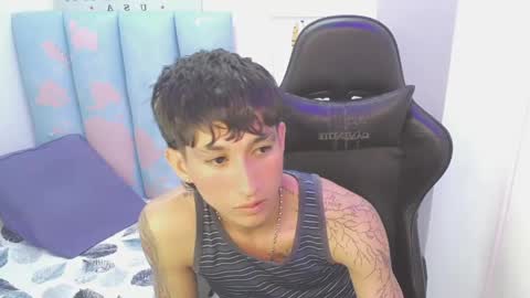 Snapshot of liam_play chatting on 05/19/26, 04:08 LIAM online show from 05/19/26, 04:08