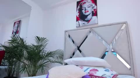 Call me Lian online show from 03/27/26, 12:16