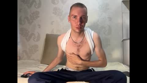 Snapshot of liam_shadow chatting on 06/25/26, 12:42 Liam Shadow online show from 06/25/26, 12:42