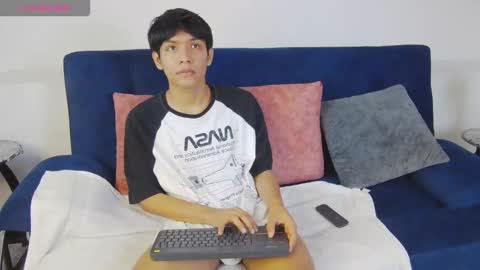 Snapshot of liam_sinclair chatting on 11/24/25, 12:05 Liam online show from 11/24/25, 12:05