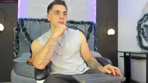 Liam online show from 11/21/25, 10:30