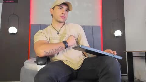 Liam online show from 02/10/26, 07:18