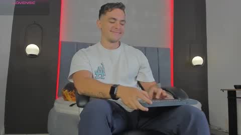 Liam online show from 03/26/26, 01:06