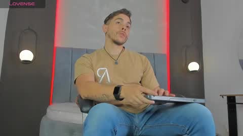 Liam online show from 04/09/26, 08:03