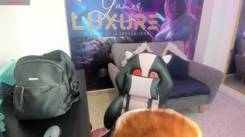 Lia online show from 10/07/25, 01:41