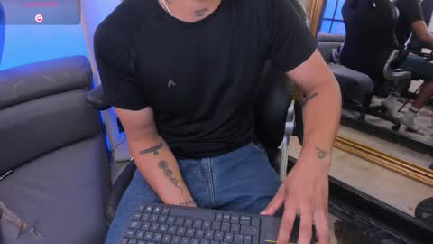 LiamDeep online show from 12/16/25, 09:42