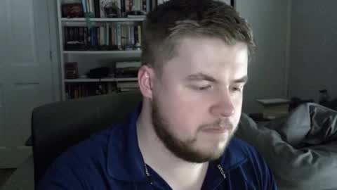 Snapshot of liamfoxx chatting on 11/16/25, 02:17 Liam Fox online show from 11/16/25, 02:17