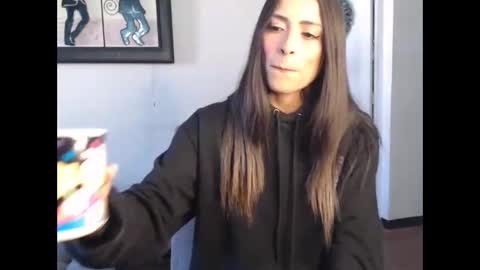 Lia Miller online show from 12/06/24, 12:27