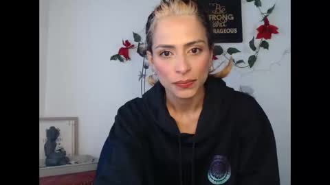 Lia Miller online show from 12/18/24, 12:51