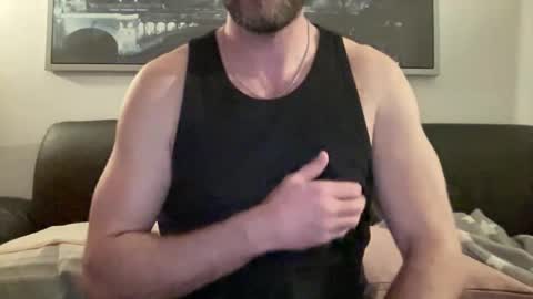 Snapshot of liamnilod chatting on 12/17/25, 08:37 Chris online show from 12/17/25, 08:37