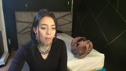 L I A M O N R O E online show from 11/27/25, 12:18