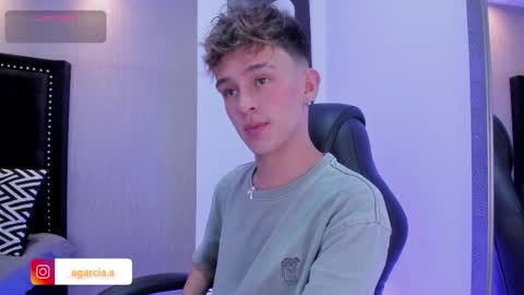 liam online show from 04/08/26, 04:23