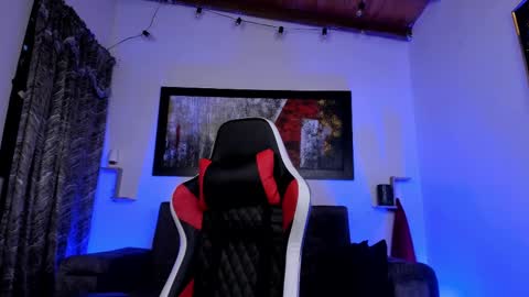 Snapshot of liamwyatt_ chatting on 02/15/25, 04:14 liamwyatt_ online show from 02/15/25, 04:14