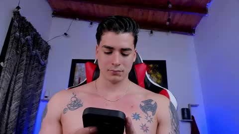 Snapshot of liamwyatt_ chatting on 02/21/25, 04:40 liamwyatt_ online show from 02/21/25, 04:40