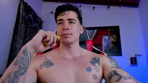 Snapshot of liamwyatt_ chatting on 02/24/25, 03:02 liamwyatt_ online show from 02/24/25, 03:02