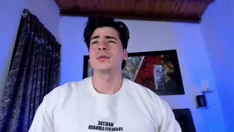 Snapshot of liamwyatt_ chatting on 11/05/25, 05:18 liamwyatt_ online show from 11/05/25, 05:18