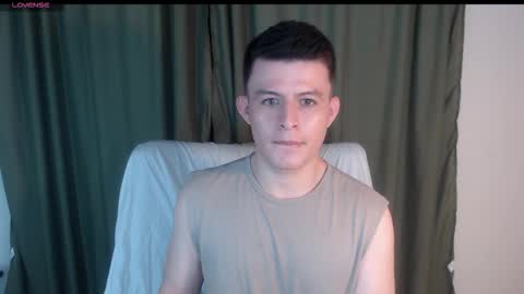 lian_eathan online show from 10/29/25, 10:44