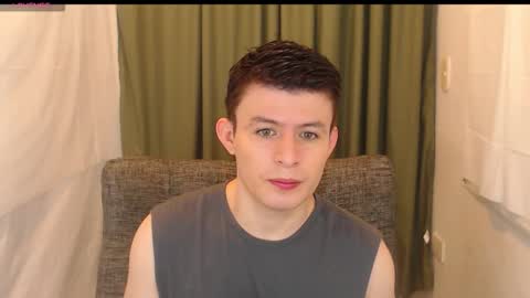 lian_eathan online show from 11/22/25, 07:24