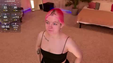Snapshot of liana_blush chatting on 07/20/26, 06:10 Liana online show from 07/20/26, 06:10