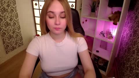 Liana online show from 01/23/25, 05:35