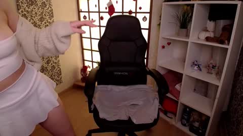 Liana online show from 01/28/25, 05:22