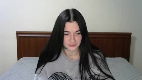 liana_diva online show from 02/23/25, 07:49