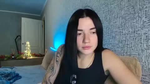 liana_diva online show from 11/25/25, 07:36