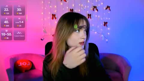 Snapshot of liana_kisses chatting on 02/06/26, 08:12 Little Liana online show from 02/06/26, 08:12