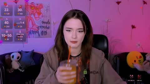 Little Liana  online show from 03/25/26, 08:37