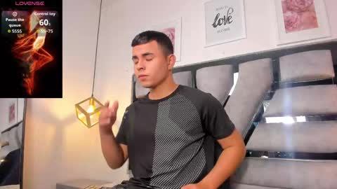 Snapshot of lianfox_ chatting on 04/28/26, 12:32 lianfox_ online show from 04/28/26, 12:32