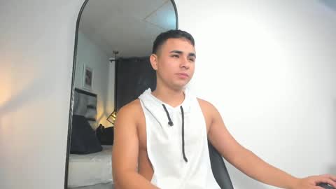 Snapshot of lianfox_ chatting on 05/28/26, 12:24 lianfox_ online show from 05/28/26, 12:24